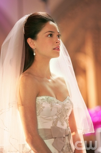 TheCW Staffel1-7Pics_193.jpg - "Promise"-- Kristin Kreuk as Lana Lang in SMALLVILLE, on The CW Network. Photo: Michael Courtney/The CW © 2007 The CW Network, LLC. All Rights Reserved.